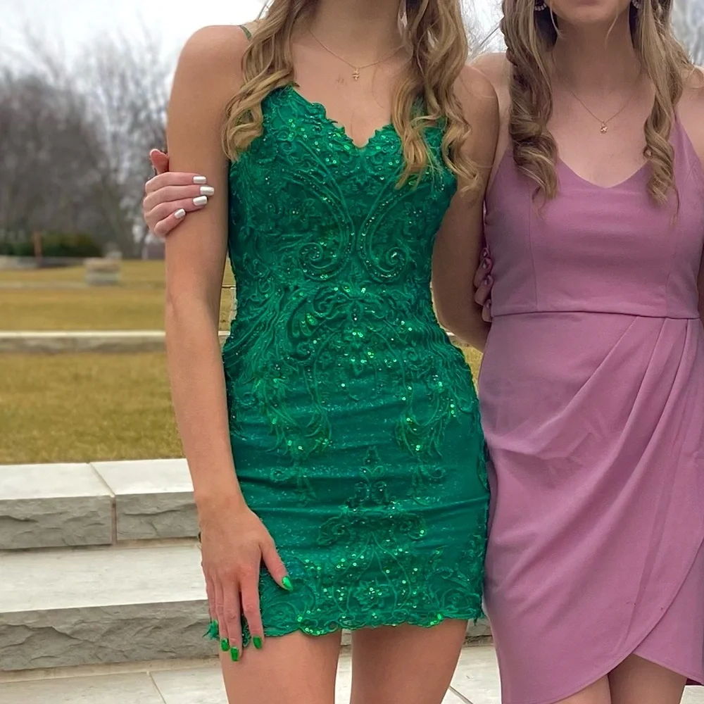 Alyce Paris Vibrant Green Lace Dress - Picture 1 of 8